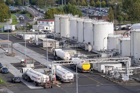 Düsseldorf Airport, fuel depot, this is where the tankers are filled, which bring the paraffin to