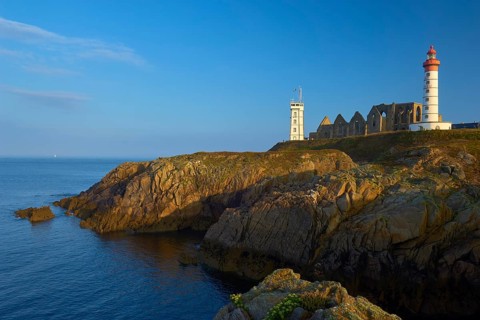 Phare de Saint Mathieu, lighthouse with monastery ruins, Saint Mathieu, Plougonvelin Department