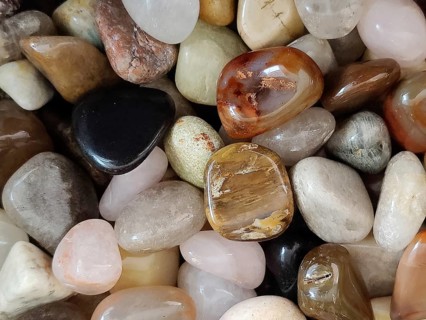 Tumbled, polished, coloured semi-precious stones, mineral stones, Idar-Oberstein,
