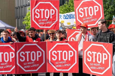 Demonstration by many thousands of steelworkers in front of the ThyssenKrupp headquarters in Essen