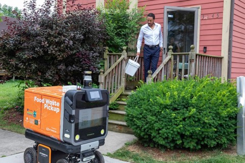 Detroit, Michigan, An experimental, autonomous robot travels the streets of Detroit's Corktown