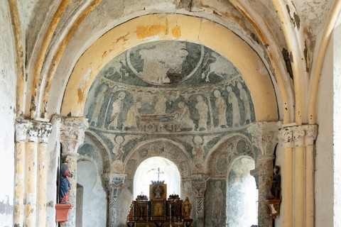 Aubazat. Wall paintings of the Romanesque style in Saint-Barthélemy chapel located in Peyrusse,
