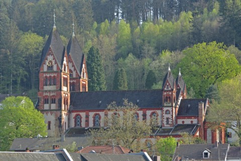 Neo-Romanesque St Lutwinus Church with twin towers, Mettlach, Saarland, Germany, Europe