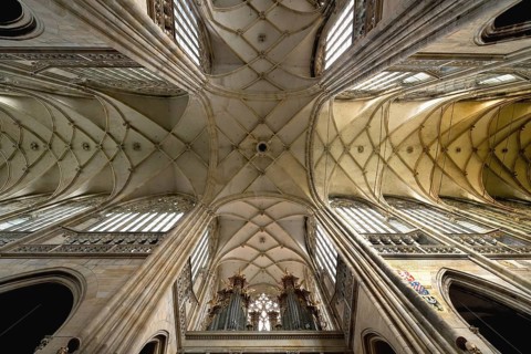 Prague castle, Gothic Metropolitan Cathedral of Saints Vitus, Wenceslas and Adalbert, Crossed