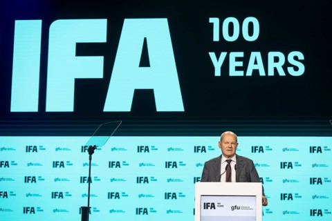 Olaf Scholz, Chancellor of the Federal Republic of Germany (SPD) speaks at the opening gala for 100