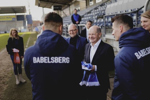 Olaf Scholz (SPD), Federal Chancellor, recorded at a meeting with representatives of SV Babelsberg