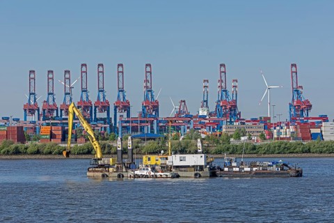 Cargo ship, Burchardkai container terminal, Norderelbe, Hamburg, Germany, Europe