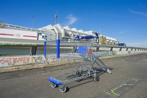 Shopping trolley, left behind, forgotten, Berlin, Germany, Europe