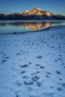 Sunrise over mountain lake, reflection, winter, Walchensee, view of Herzogstand and Heimgarten,