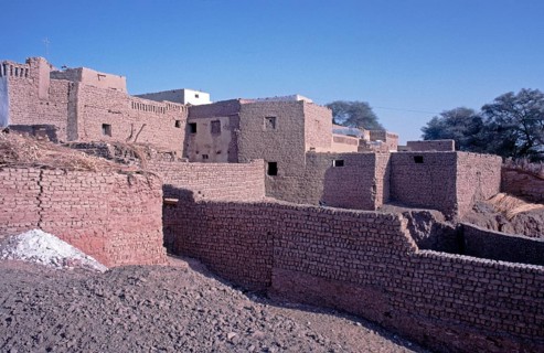 Houses, main town El Qasr of the Oasis ad-Dachla, Libyan Desert, Egypt, September 1989, vintage,