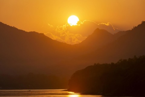 Sunset on the Mekong near Luang Prabang, Laos, Asia