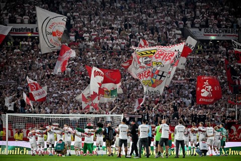 VfB Stuttgart players being celebrated by fans, Cannstatter Kurve, fan curve, flags, atmospheric,