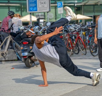 Street acrobatics street style show