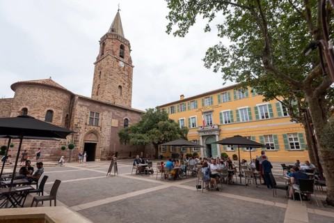 Saint-Léonce Cathedral and town hall of Fréjus, Var, Provence-Alpes-Cote d'Azur, France, Europe