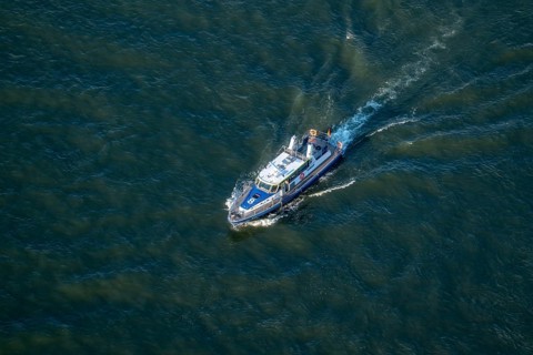 Rhine near Düsseldorf, water police boat, WSP 8, North Rhine-Westphalia, Germany, Europe