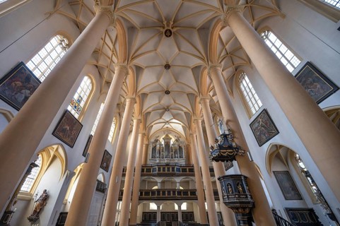 Interior with vaulted ceiling and organ loft, organ built in 1751 by the organ builder Johann