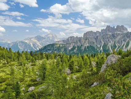 On the way to the Cinque Torri, view of the surrounding mountains, Dolomites, Cortina d'Ampezzo,
