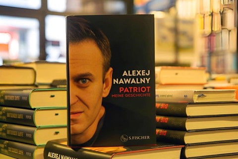 Close-up of the book PATRIOT - MY STORY by ALEXEJ NAWALNY