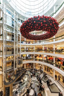 Breuninger department stores' during the Advent season, interior shot with Advent wreath.