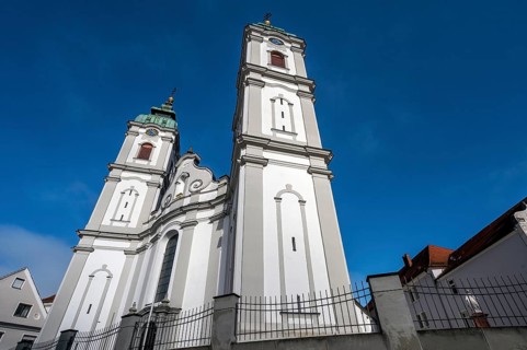 Former collegiate church of St Peter, a Roman Catholic parish church, Bad forest lake, Upper