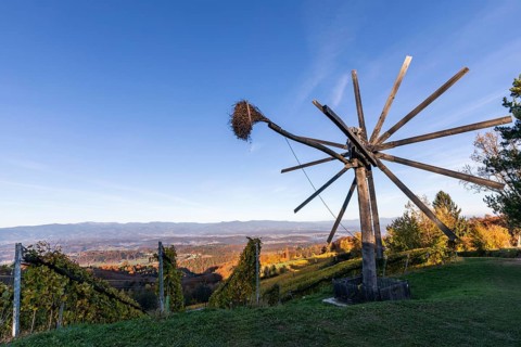 Autumn atmosphere, largest Klapotetz in the world in the vineyard, Demmerkogel, municipality of St.