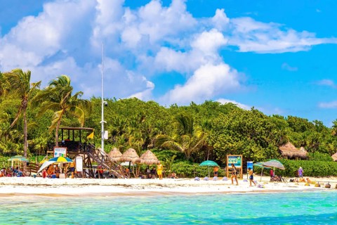 Playa del Carmen Quintana Roo Mexico 09. September 2023 Tropical mexican caribbean beach and sea