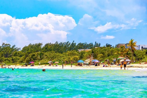 Playa del Carmen Quintana Roo Mexico 09. September 2023 Tropical mexican caribbean beach and sea