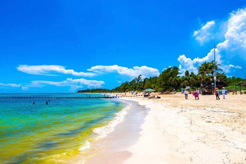Playa del Carmen Quintana Roo Mexico 09. September 2023 Tropical mexican caribbean beach and sea