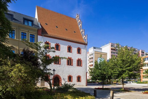 Today, Zwickau is a large district town in the south-west of the Free State of Saxony. The city is