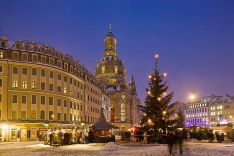 (Copyright © Sylvio Dittrich +49 1772156417) Christmas market on the Neumarkt at the Frauenkirche