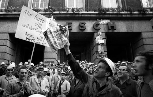 With a siege and temporary occupation of the Hoesch AG headquarters on 11.9.1969, spontaneous