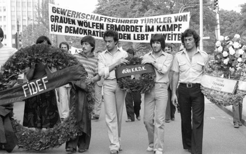 Silent march of Turks, occasion was the murder of trade union leader Kemal Tuerkler in Istanbul. 24