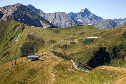 View from the Fellhornbahn summit station to the Kanzelwandbahn summit station and Allgäu Alps,