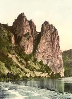 Rheingrafenstein, a 136 m high porphyry rock formation on the Nahe River opposite Bad Münster am
