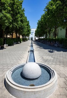 Fountain at the Kurallee with Europa Therme, Bad Füssing, Lower Bavaria, Bavaria, Germany, Europe