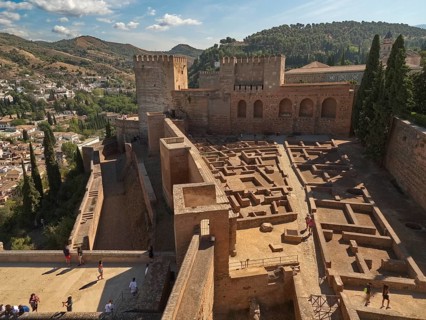 The Alhambra, the city castle on the Sabikah Hill in Granada, is a UNESCO World Heritage Site.