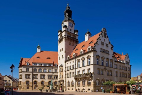 Döbeln is located in the Central Saxon hill country in a wide basin of the Freiberger Mulde,