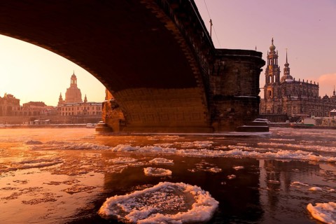 Dresden morning fog over the Elbe