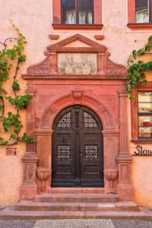 The registry office is located directly in the city centre. Magnificent Renaissance building, which
