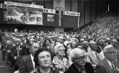 The meeting of the Landsmannschaft Schlesien der Vertriebenenverbaende on 16.05.1975 in the