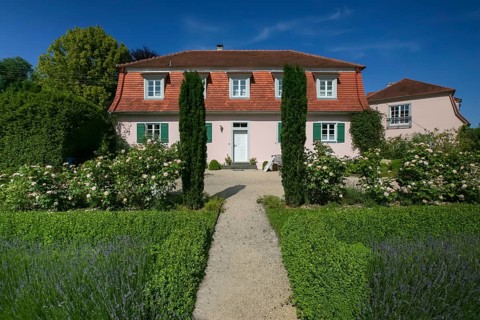 Cavalier's cottage at Lindich Palace, built between 1738 and 1741 by Prince Friedrich Ludwig,
