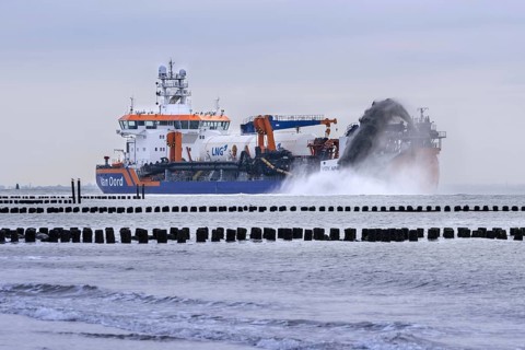 Trailing suction hopper dredger Vox Apolonia of Van Oord, Dutch maritime contracting company