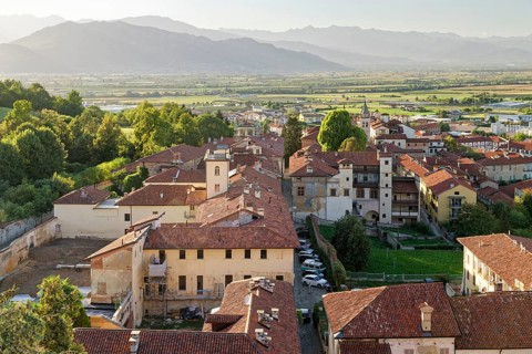 View of the Alps from the Torre Civica over Casa Cavassa, Saluzzo, Province of Cuneo, Piedmont,