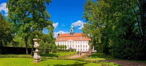 (Copyright © Sylvio Dittrich +49 1772156417) Lichtenwalde Castle is a baroque castle owned by the