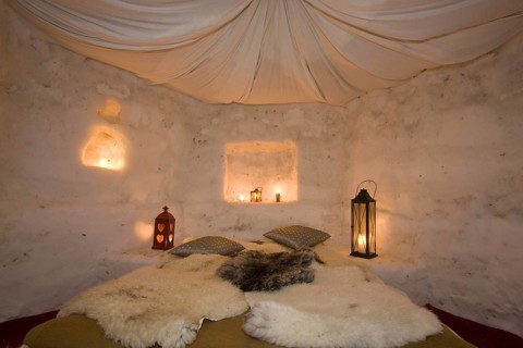 Eisiglu in Oberwiesenthal, The holiday park offers overnight stays in one of the most extraordinary