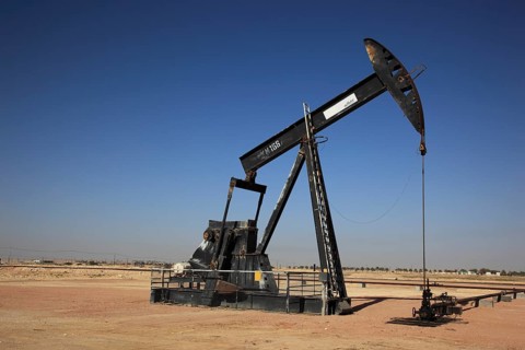 Oil pump near Marmul, Oman, Asia