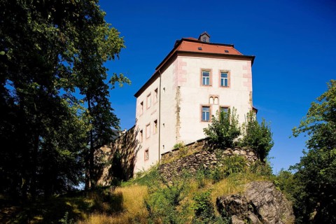 Together with one of the most beautiful and stylistically pure classical village churches in