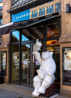 Plain Buddy Bear, Schokoladen Cafe Rausch, Gendarmenmarkt, Berlin, Germany, Europe