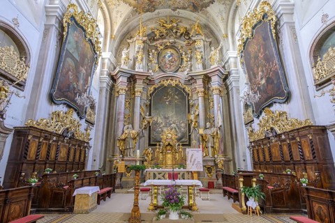 Altar in the Baroque parish church, Waidhofen an der Thaya, Lower Austria, Austria, Europe