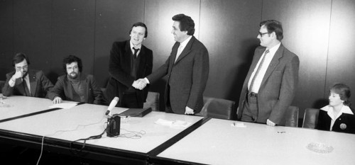 Two men meet for talks between East and West. Gerhard Schroeder (Chairman of the Jusos) and Egon